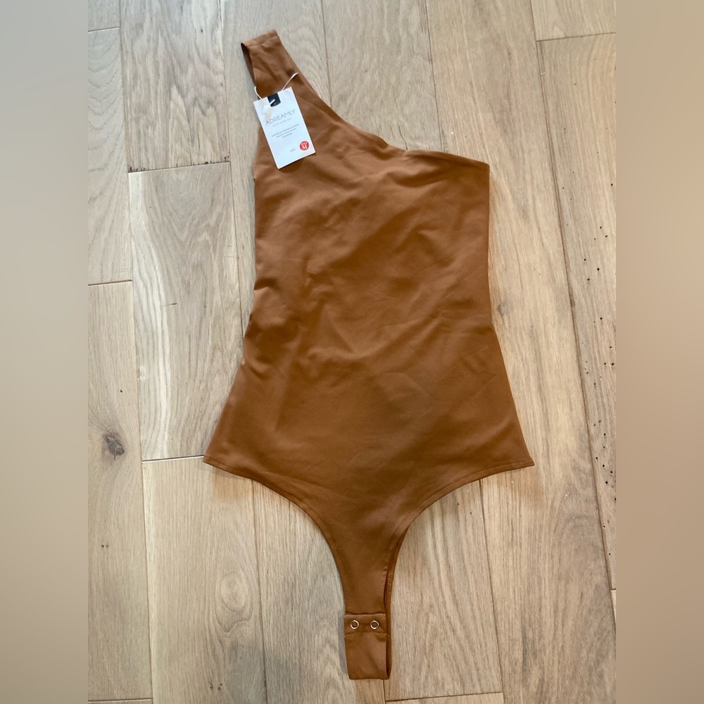 Adreamly One-Shoulder Bodysuit light brown new with tag